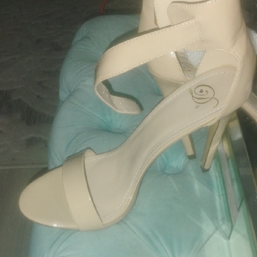 De Blossom Collection Beige Strappy Heels